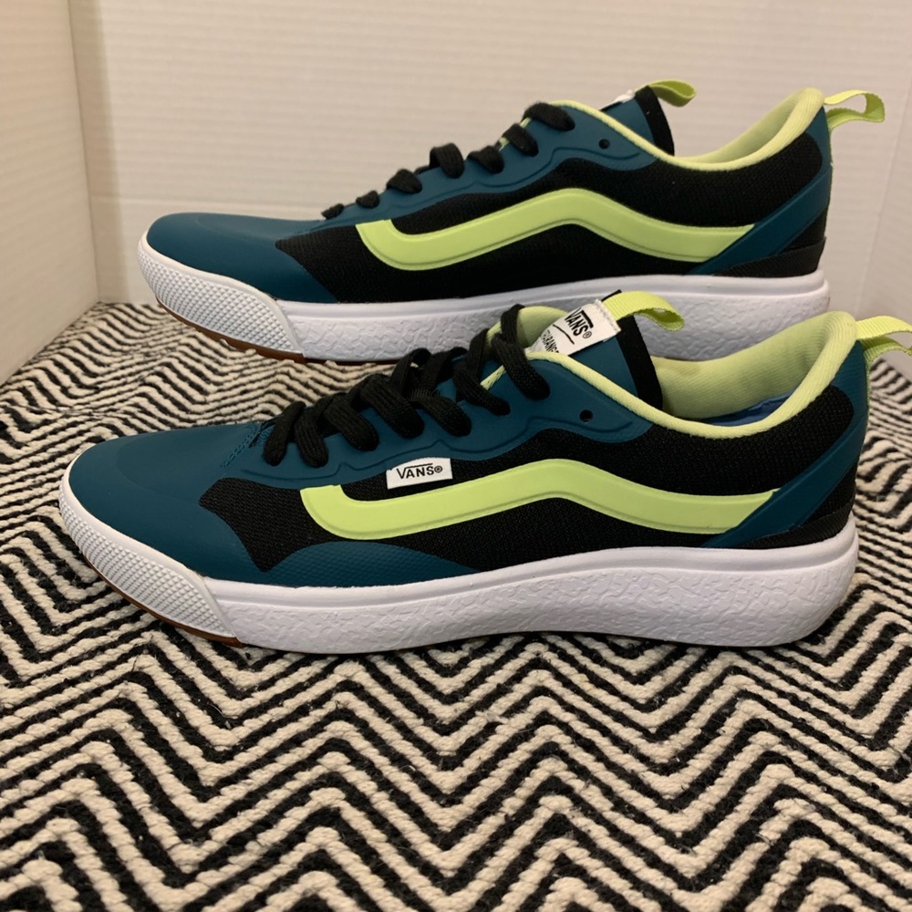 Brand New-Vans Ultra Range EXO